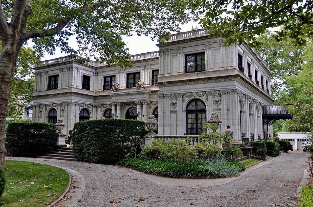 Moreland-Hoffstot Mansion stone restoration